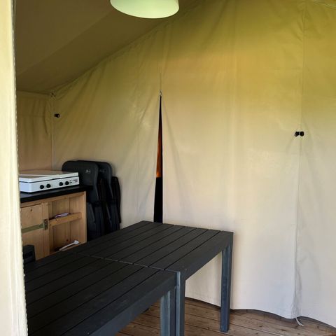 Canvas and wooden tent 4 persons