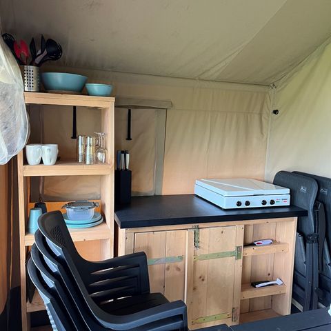 Canvas and wooden tent 4 persons