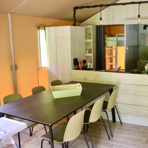 Canvas and wooden tent 6 persons - including sanitary facilities
