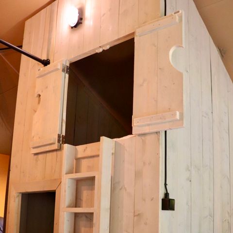 Canvas and wooden tent 6 persons - including sanitary facilities