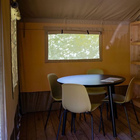 Canvas and wooden tent 4 persons - including sanitary facilities