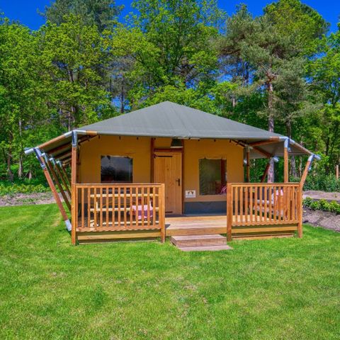 CANVAS AND WOOD TENT 6 people - including sanitary facilities