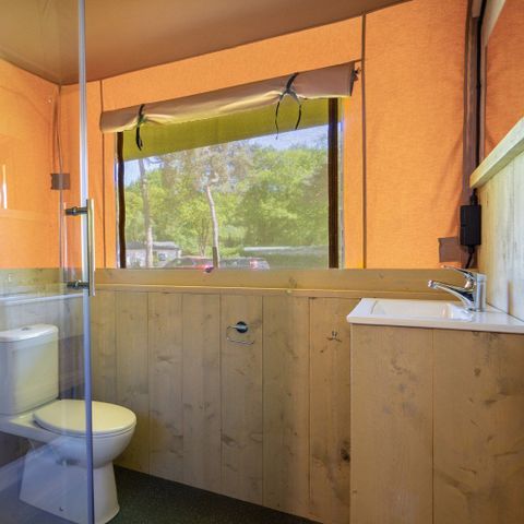 CANVAS AND WOOD TENT 7 people - including sanitary facilities