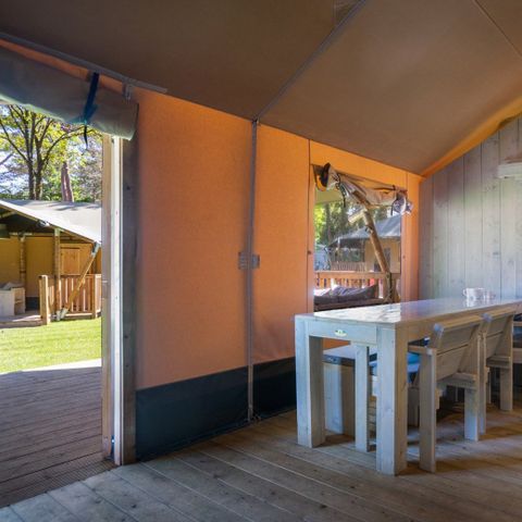 CANVAS AND WOOD TENT 7 people - including sanitary facilities