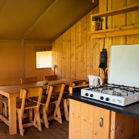 Canvas and wooden tent 6 persons - including sanitary facilities