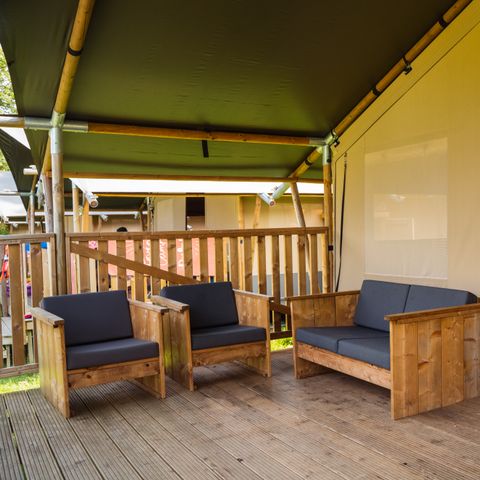 Canvas and wooden tent 6 persons - including sanitary facilities