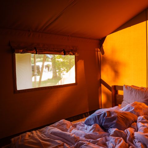 Canvas and wooden tent 6 persons