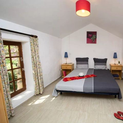 COUNTRY HOUSE 2 people - Gîte Roussillon 2 Rooms 2 People + TV + Private Spa