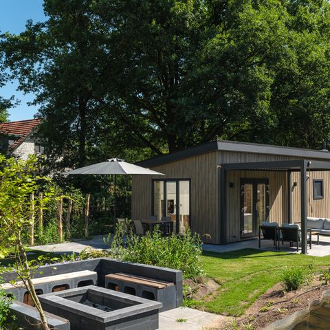 Chalet 4 persons - Loevestein Deluxe with hot tub