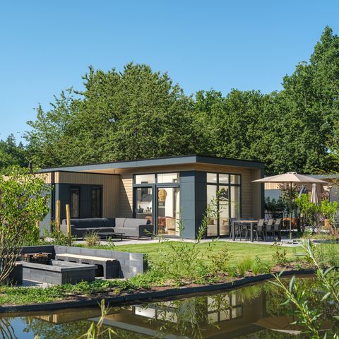 Chalet 6 persons - Essenburgh Deluxe with hot tub