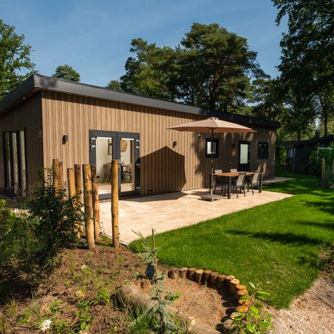 Chalet 4 persons - Loevestein with hot tub