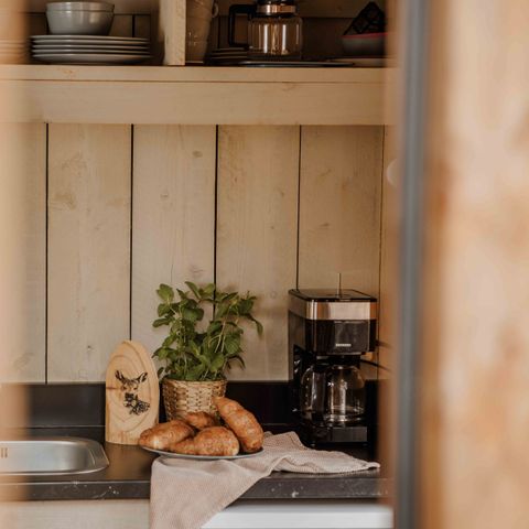 CANVAS AND WOOD TENT 6 people