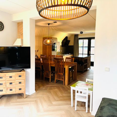 Bungalow 6 persons - Stuifzand Wellness Outdoor Bungalow Deluxe with Bedstee | 6+2 persons