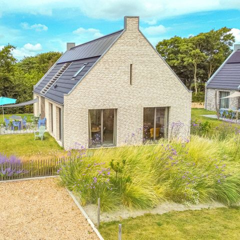 HOUSE 12 people - On 't Oog XL3