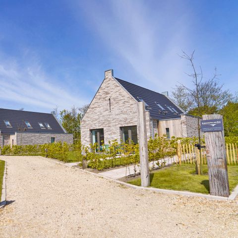 HOUSE 8 people - House On 't Oog 4