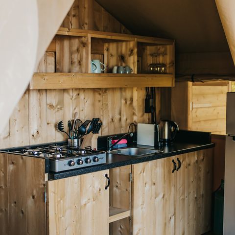CANVAS AND WOOD TENT 4 people - including sanitary facilities