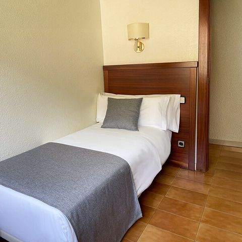 BEDROOM 3 people - Triple room