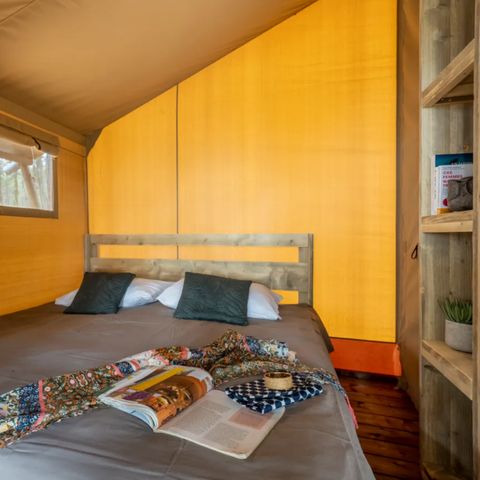TENT 5 people - 2-bedroom comfort tent - no sanitary facilities
