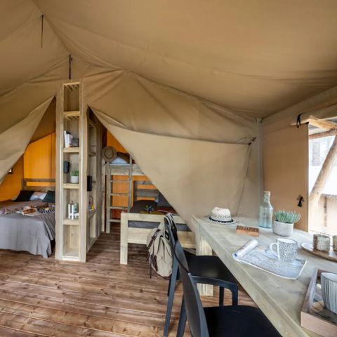 TENT 5 people - 2-bedroom comfort tent - no sanitary facilities