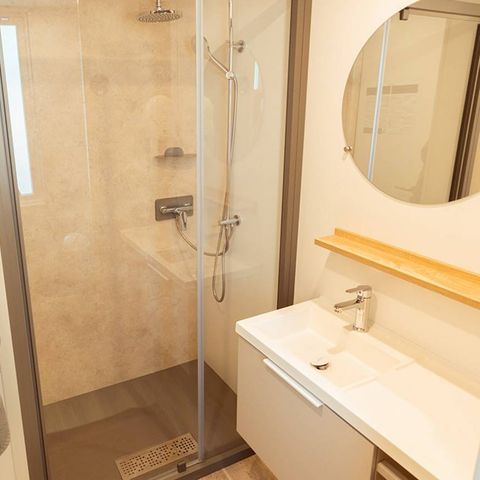 Mobile home 4 persons - Exclusive - 2 bedrooms - 2 shower rooms - Air conditioning.