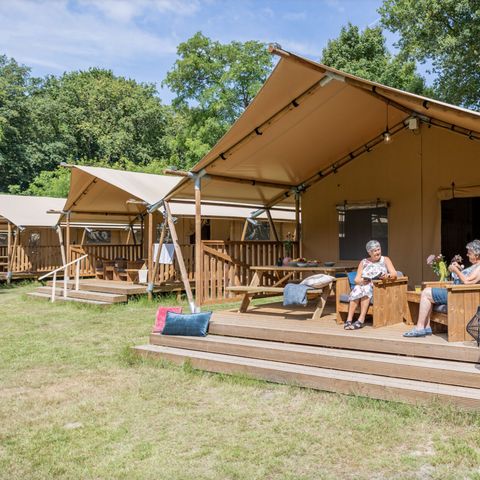 Canvas and wooden tent 5 persons - Safari Lodge A