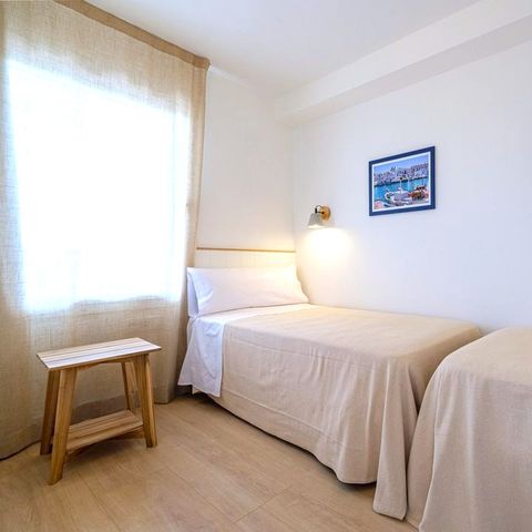 APARTMENT 5 people - 2-bedroom flat ADDITIONAL ACCESS TO CAMPING and paying car park