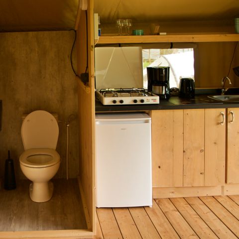 Canvas and wooden tent 6 persons - including toilet