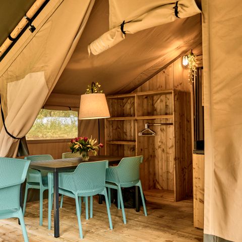 CANVAS AND WOOD TENT 4 people - including sanitary facilities