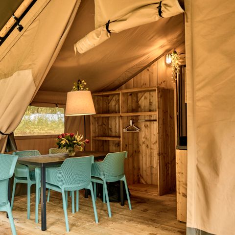 Canvas and wooden tent 4 persons - including sanitary facilities