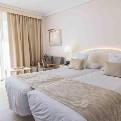 Bedroom 2 persons - Double - Balcony - Canal view
