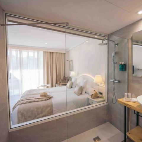 Bedroom 2 persons - Double - Balcony - Canal view