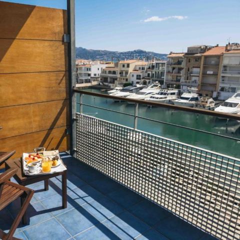 Bedroom 2 persons - Double - Balcony - Canal view