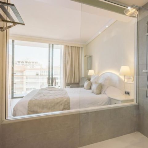 Bedroom 2 persons - Double - Balcony - Canal view