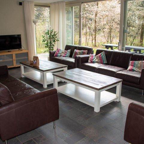 Group accommodation 18 persons - Family house wellness