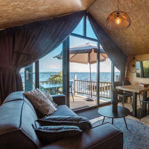 UNUSUAL ACCOMMODATION 4 people - Harbour View