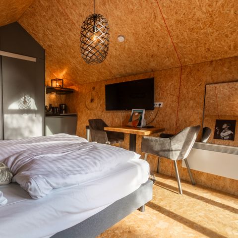 UNUSUAL ACCOMMODATION 2 people