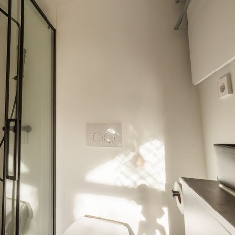 UNUSUAL ACCOMMODATION 2 people