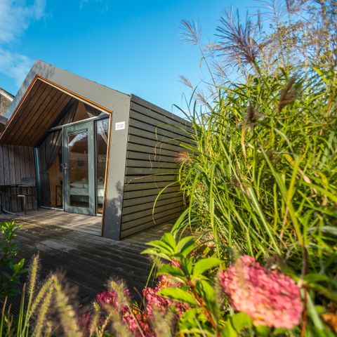 UNUSUAL ACCOMMODATION 2 people