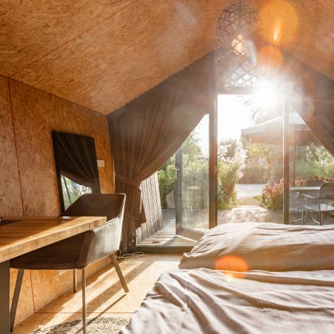 UNUSUAL ACCOMMODATION 2 people