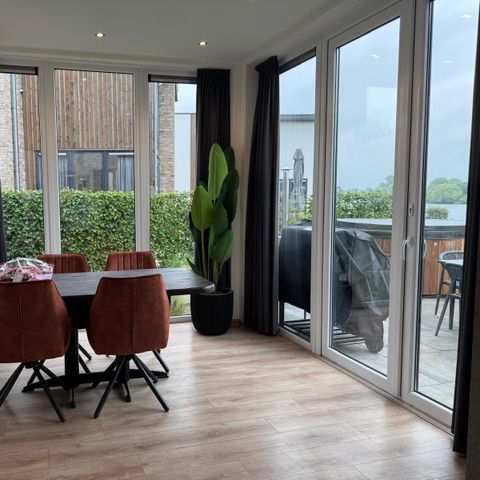 HOUSE 10 people - Maas Villa Wellness