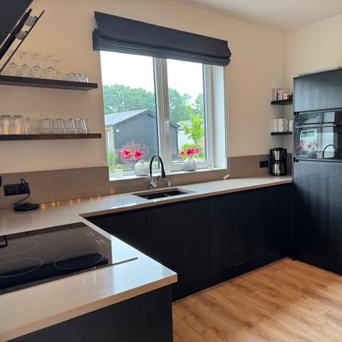 HOUSE 10 people - Maas Villa Wellness