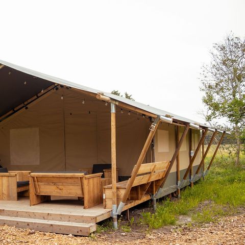 CANVAS AND WOOD TENT 6 people - including sanitary facilities