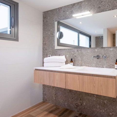 VILLA 8 people - 5 pieces