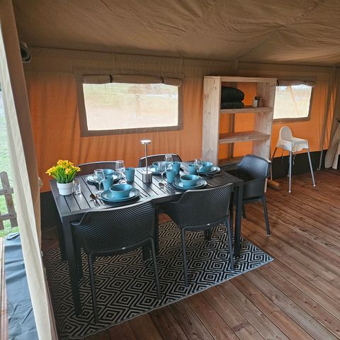 Canvas and wooden tent 5 persons - including toilet