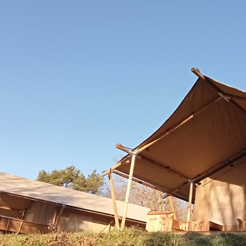 CANVAS AND WOOD TENT 5 people