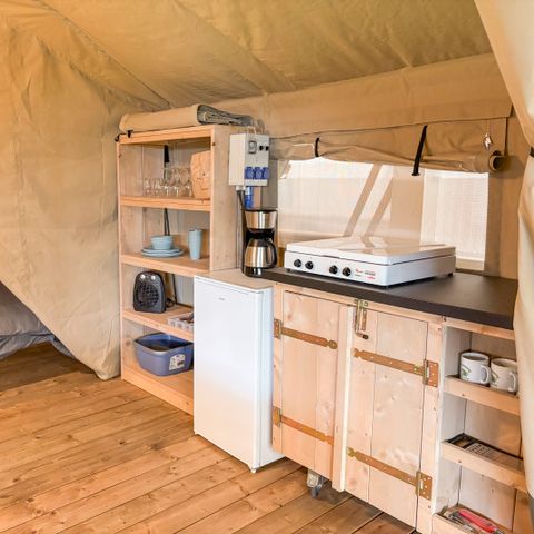 CANVAS AND WOOD TENT 3 people