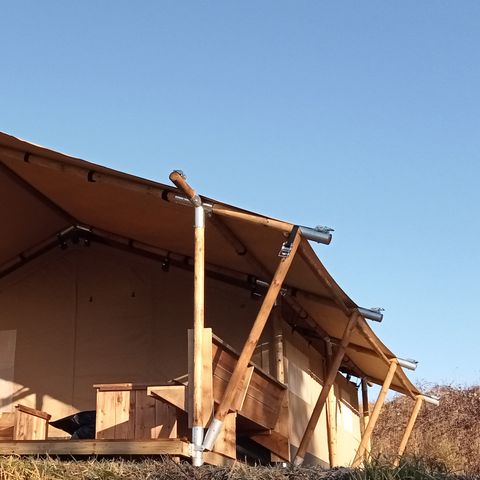 CANVAS AND WOOD TENT 3 people