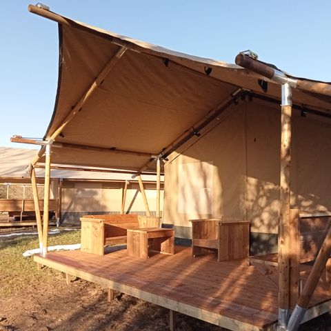 Canvas and wooden tent 5 persons