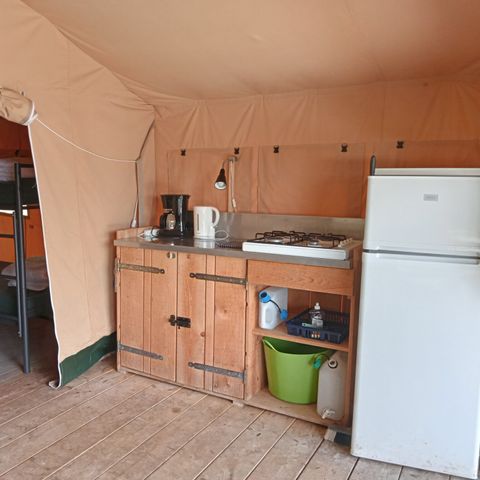 CANVAS AND WOOD TENT 6 people