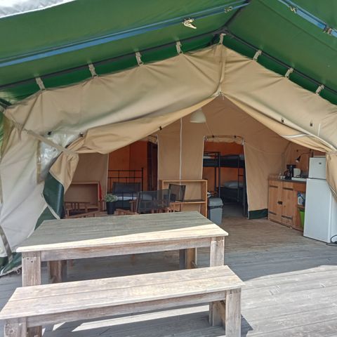 CANVAS AND WOOD TENT 6 people